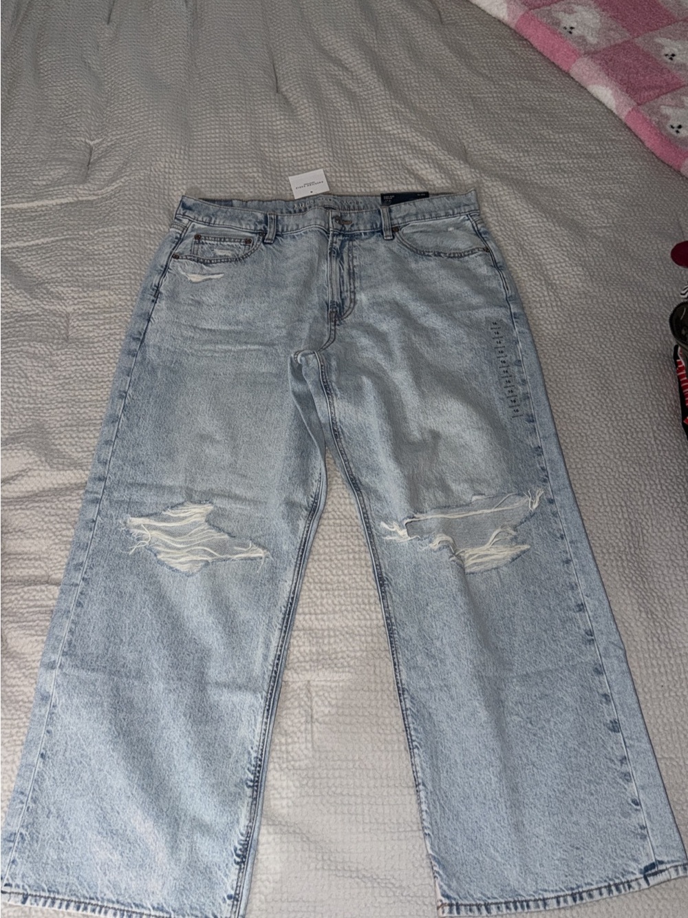 American Eagle Outfitters Light Blue Distressed Relaxed Jeans